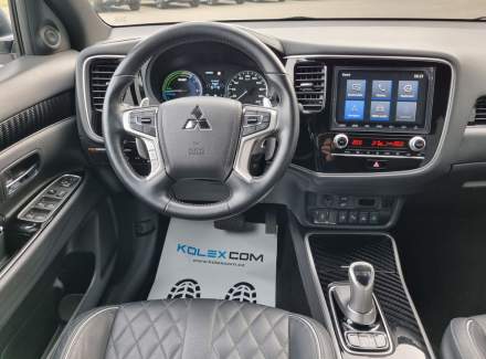 Mitsubishi - Outlander