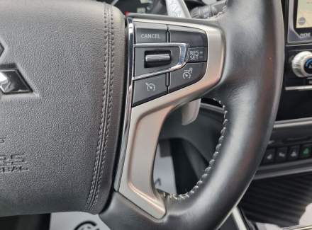 Mitsubishi - Outlander