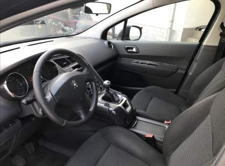 Peugeot - 5008