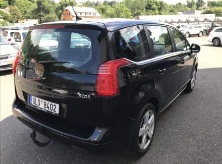 Peugeot - 5008
