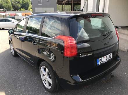 Peugeot - 5008