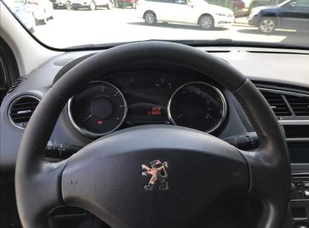 Peugeot - 5008