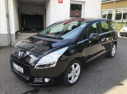 Peugeot - 5008