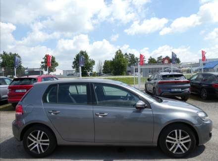 Volkswagen - Golf