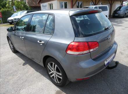 Volkswagen - Golf