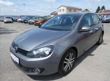 Volkswagen - Golf
