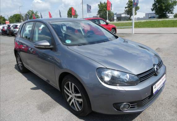 Volkswagen - Golf