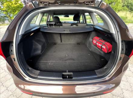 Kia - Cee'd