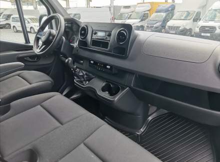 Mercedes-Benz - Sprinter