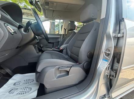 Volkswagen - Touran