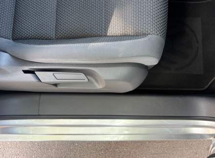 Volkswagen - Touran