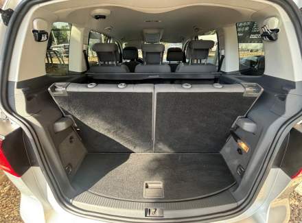Volkswagen - Touran