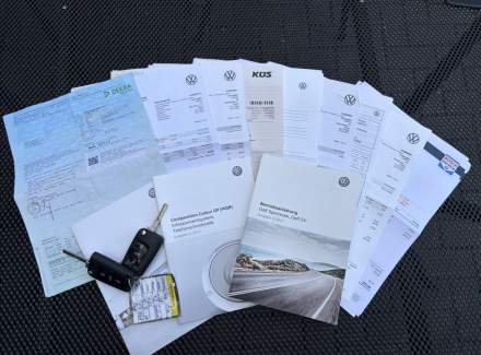 Volkswagen - Golf