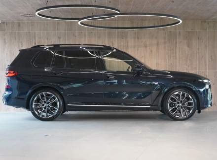 BMW - X7