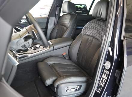 BMW - X7