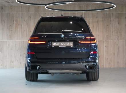 BMW - X7