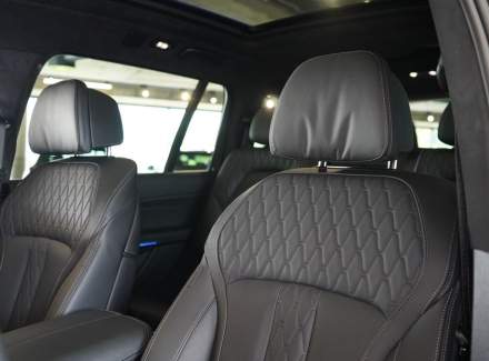 BMW - X7