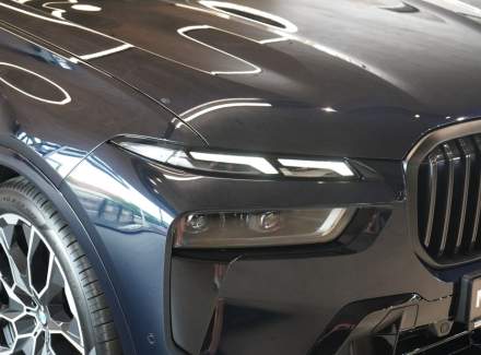 BMW - X7