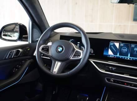 BMW - X7