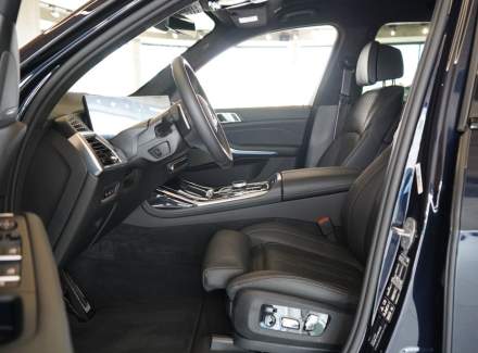 BMW - X7