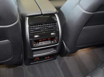BMW - X7