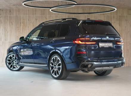 BMW - X7