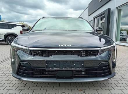 Kia - K4