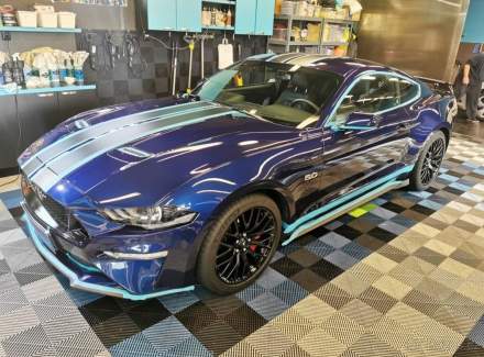 Ford - Mustang