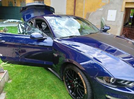 Ford - Mustang