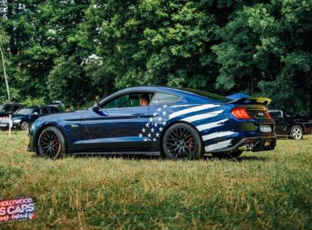 Ford - Mustang
