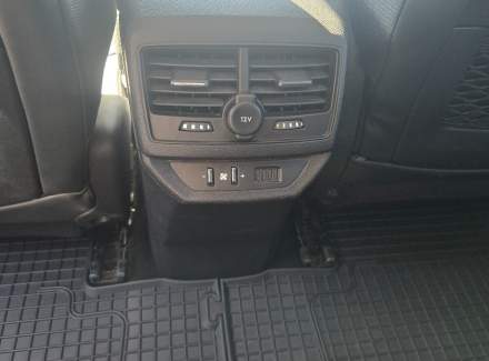 Peugeot - 5008