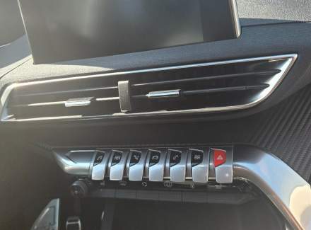 Peugeot - 5008