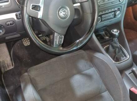 Volkswagen - Golf