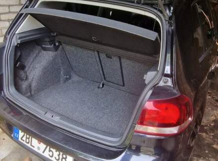 Volkswagen - Golf