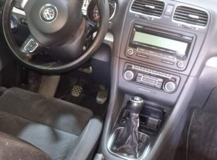 Volkswagen - Golf