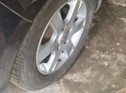 Volkswagen - Golf