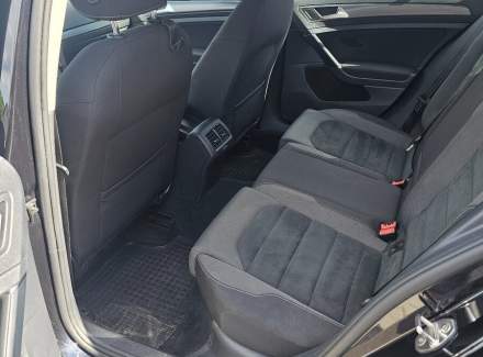 Volkswagen - Golf