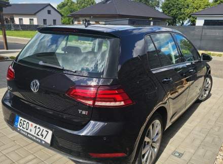 Volkswagen - Golf