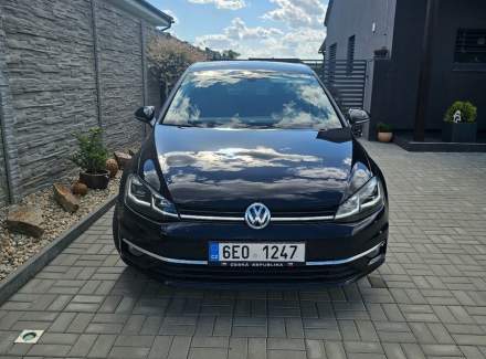 Volkswagen - Golf