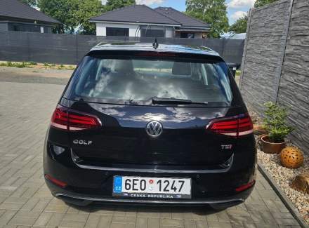Volkswagen - Golf