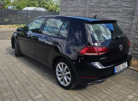 Volkswagen - Golf