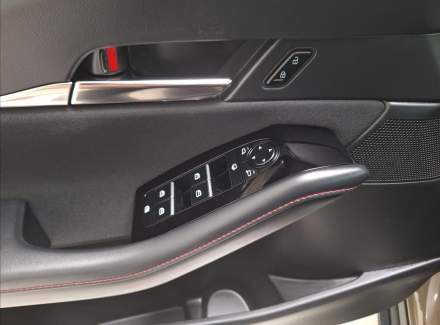 Mazda - CX-30