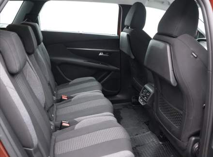 Peugeot - 5008