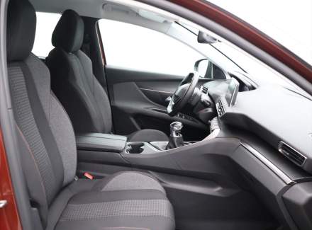 Peugeot - 5008