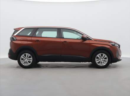 Peugeot - 5008