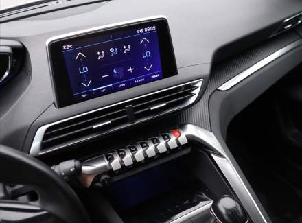 Peugeot - 5008