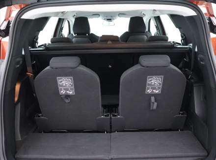 Peugeot - 5008