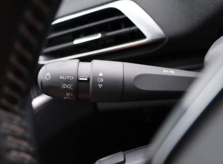 Peugeot - 5008