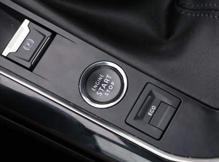 Peugeot - 5008