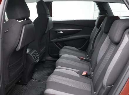 Peugeot - 5008